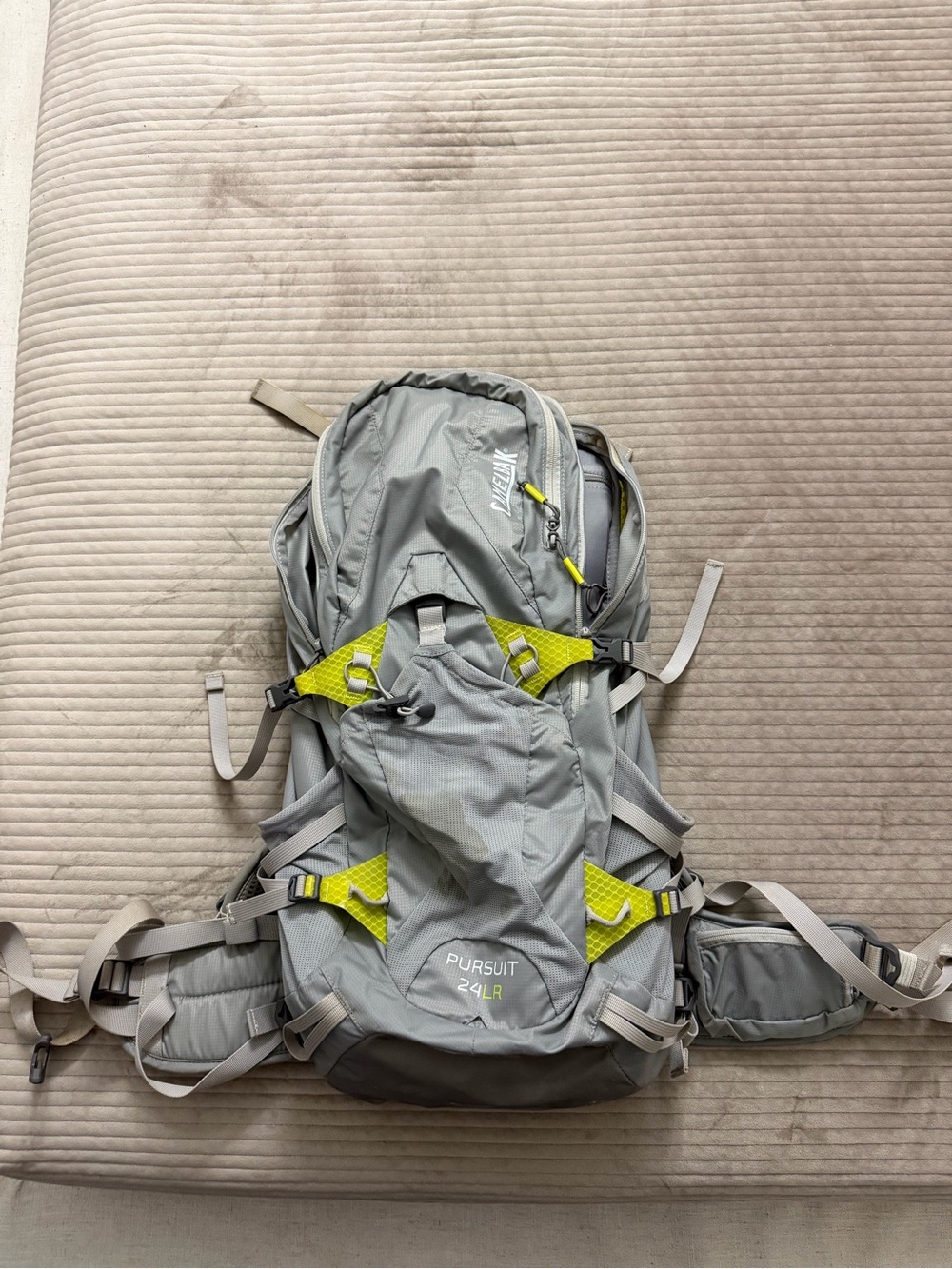 Camelbak Gray and Lime Pursuit 24L Hiking Backpack